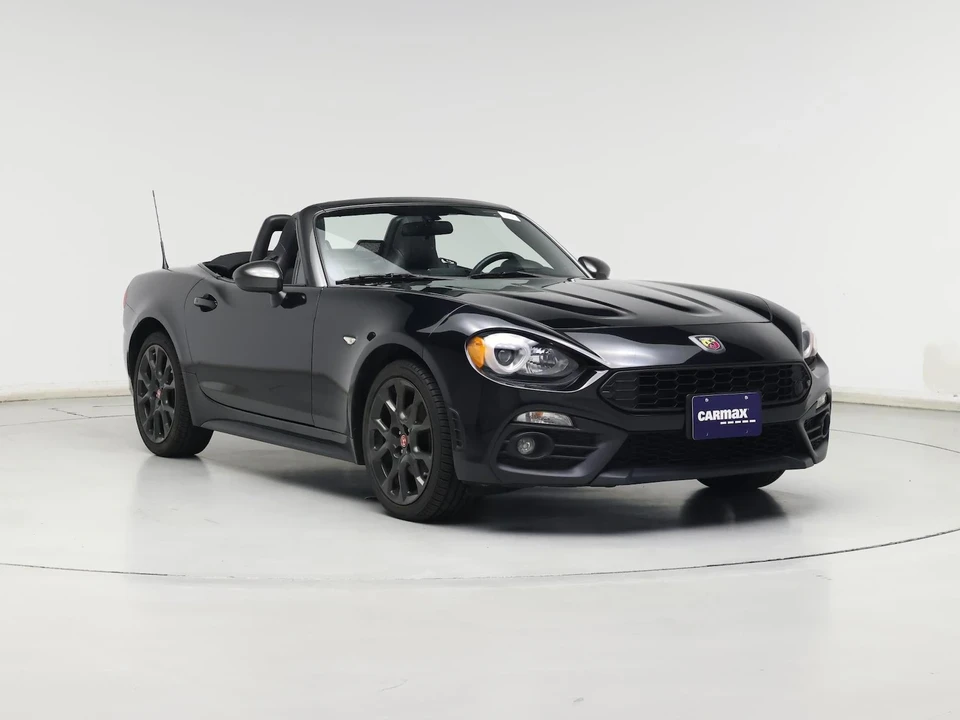 2017 Fiat 124 Spider - Image 23 of 25