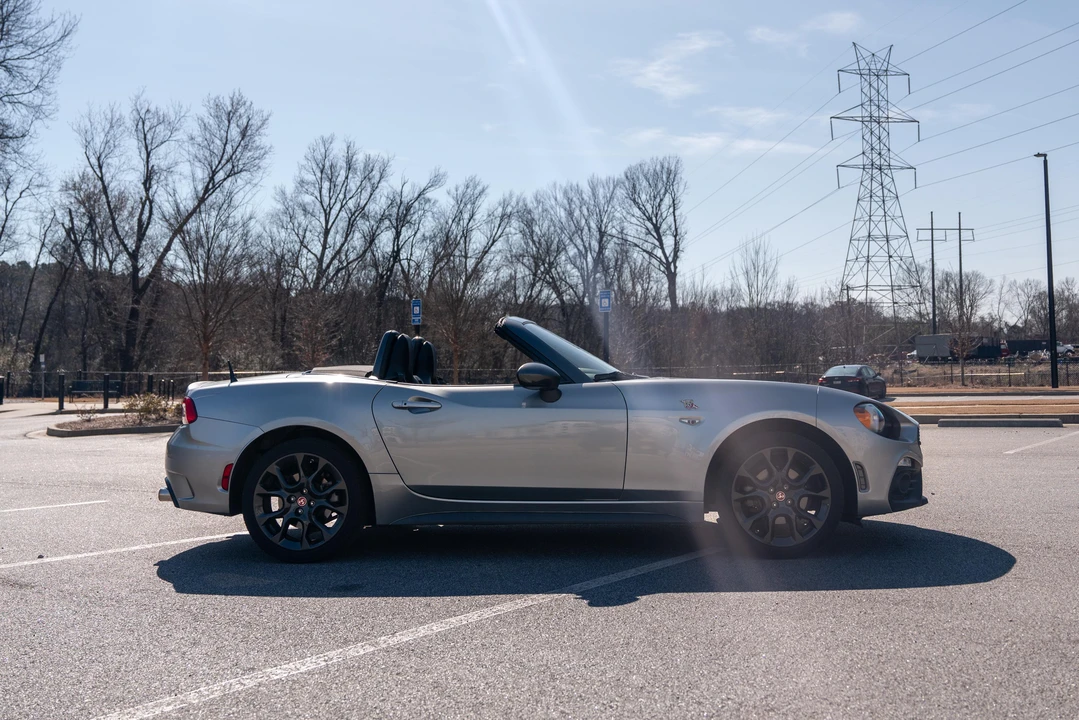 2017 Fiat 124 Spider - Image 9 of 31