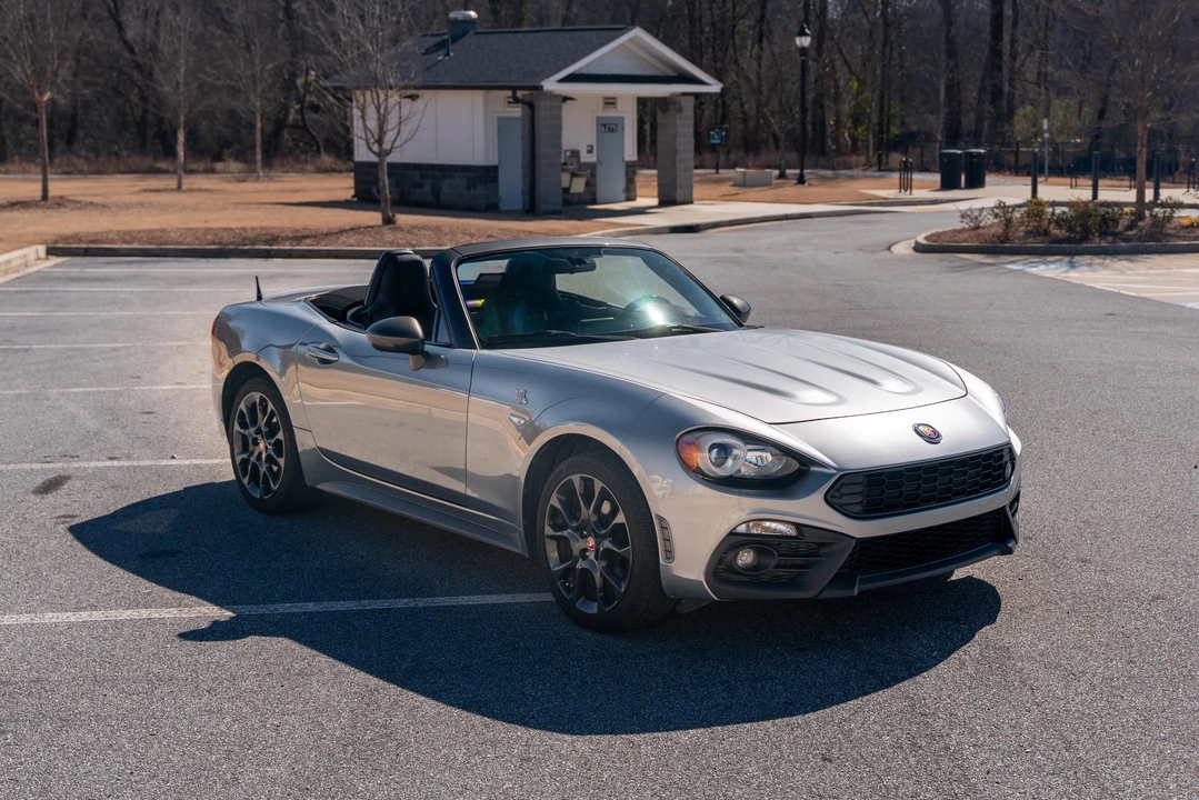 2017 Fiat 124 Spider - Image 10 of 31