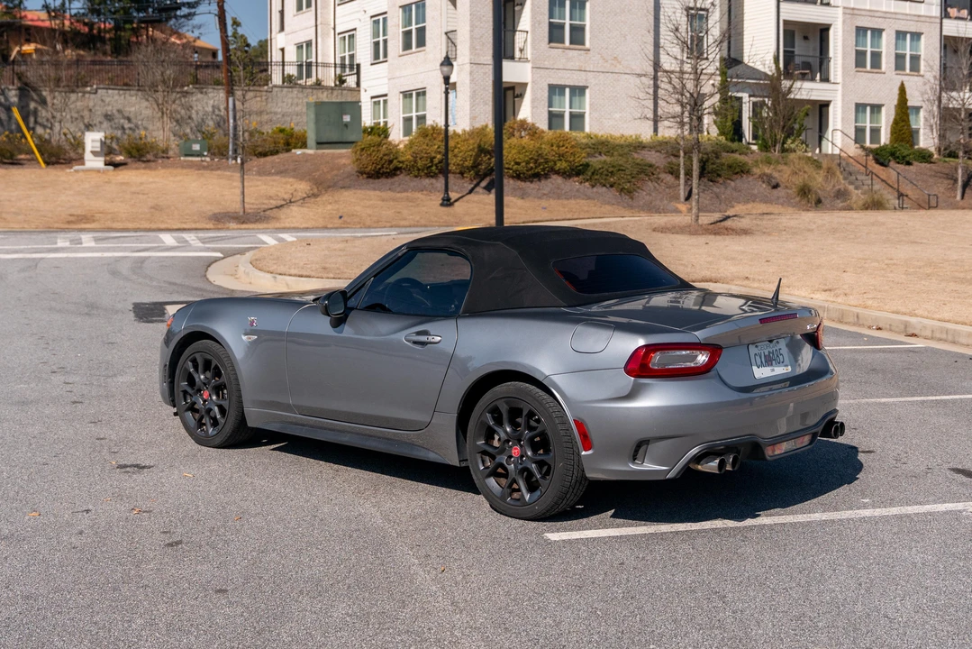 2017 Fiat 124 Spider - Image 13 of 31