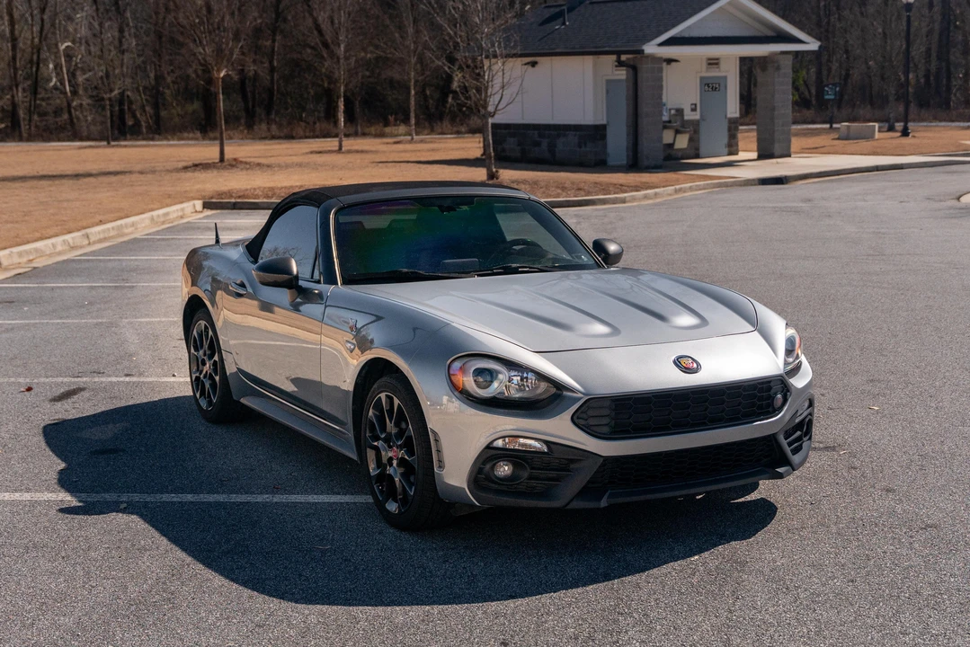 2017 Fiat 124 Spider - Image 16 of 31