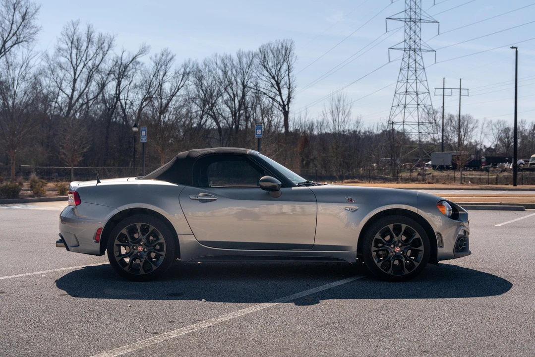 2017 Fiat 124 Spider - Image 15 of 31