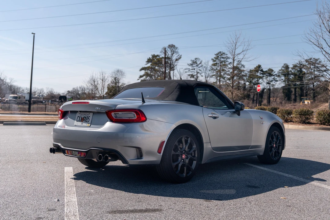 2017 Fiat 124 Spider - Image 14 of 31