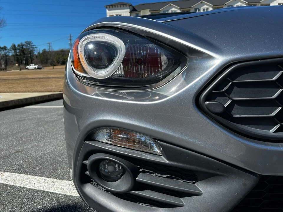 2017 Fiat 124 Spider - Image 17 of 31