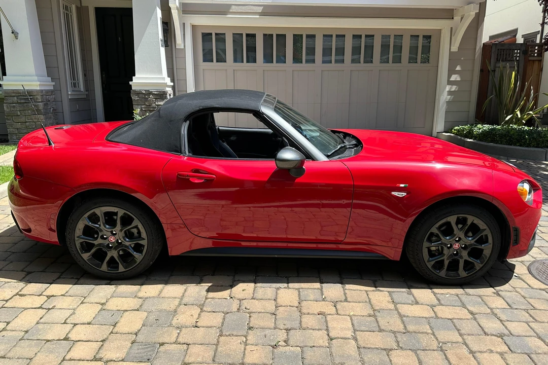 2017 Fiat 124 Spider - Image 8 of 31