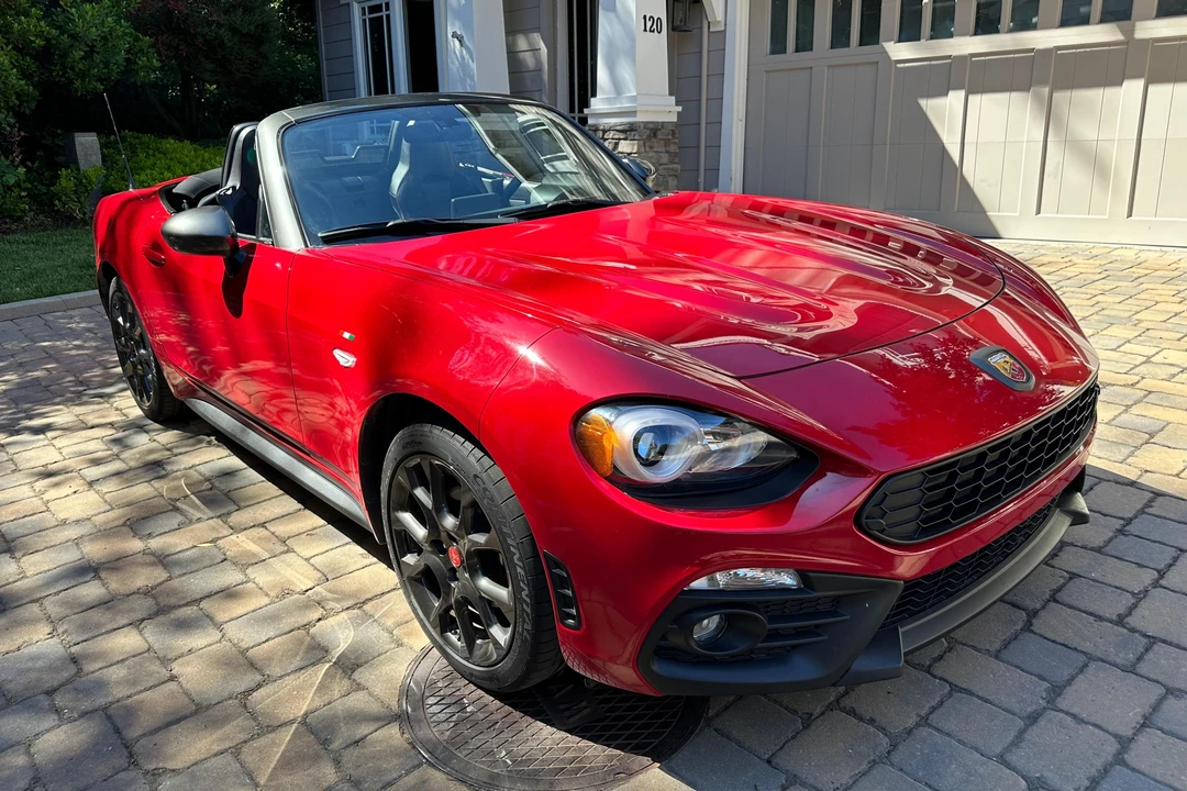 2017 Fiat 124 Spider - Image 15 of 31