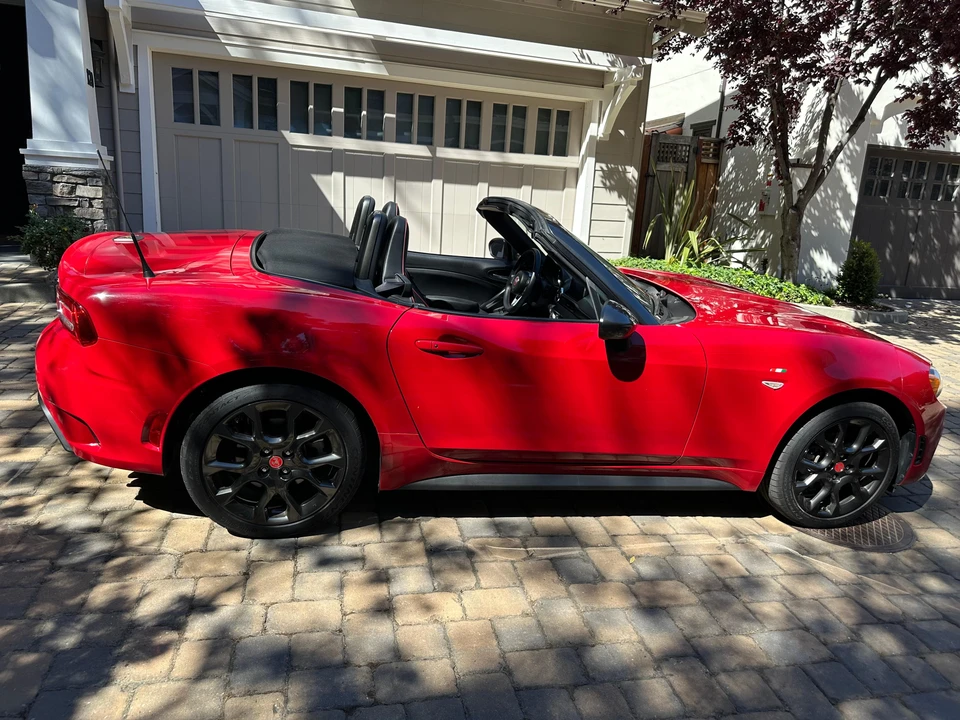 2017 Fiat 124 Spider - Image 14 of 31