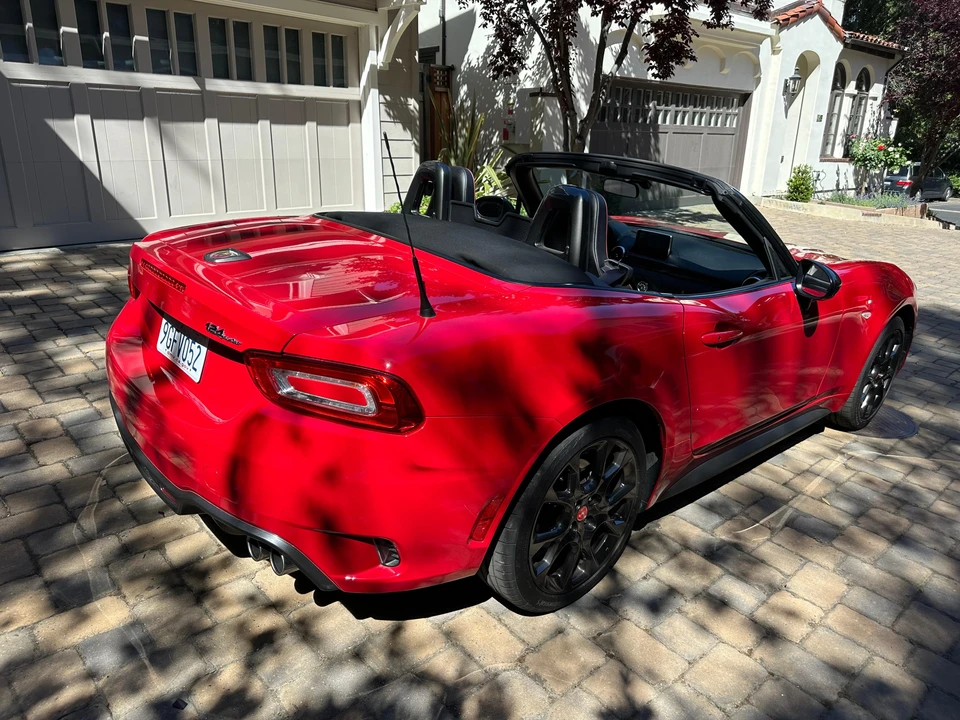2017 Fiat 124 Spider - Image 13 of 31