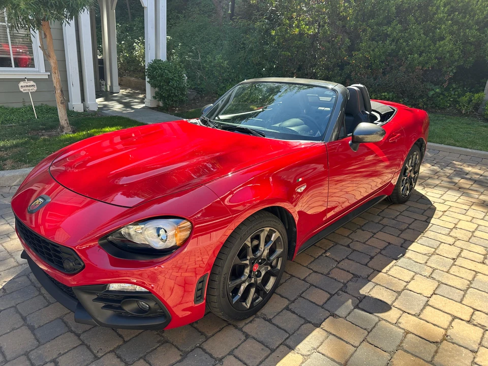 2017 Fiat 124 Spider - Image 9 of 31