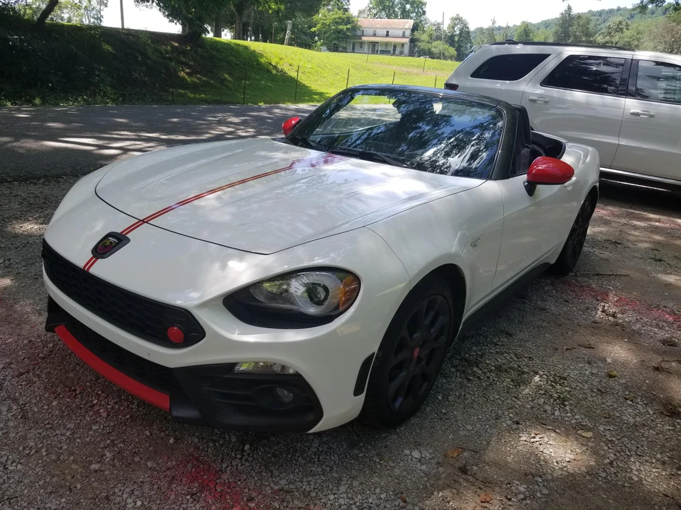 2017 Fiat 124 Spider - Image 14 of 31
