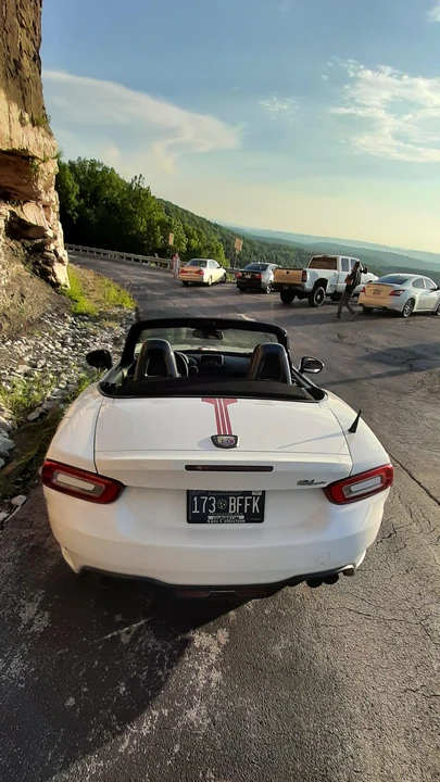 2017 Fiat 124 Spider - Image 23 of 31