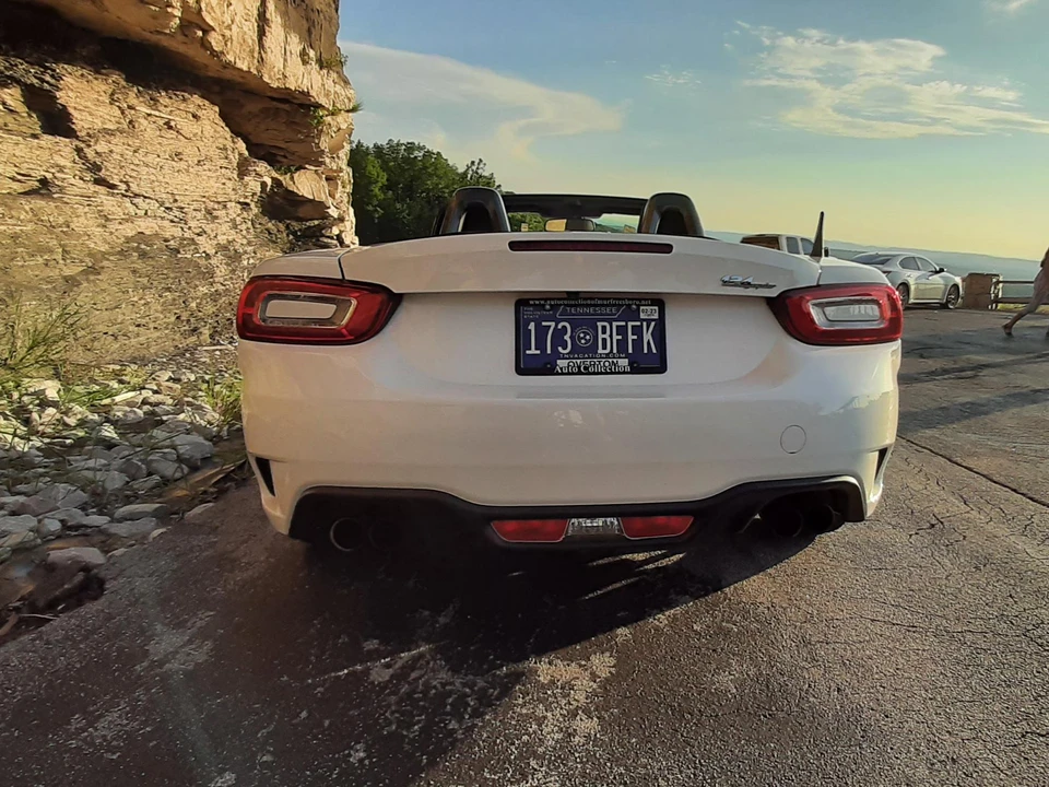 2017 Fiat 124 Spider - Image 28 of 31