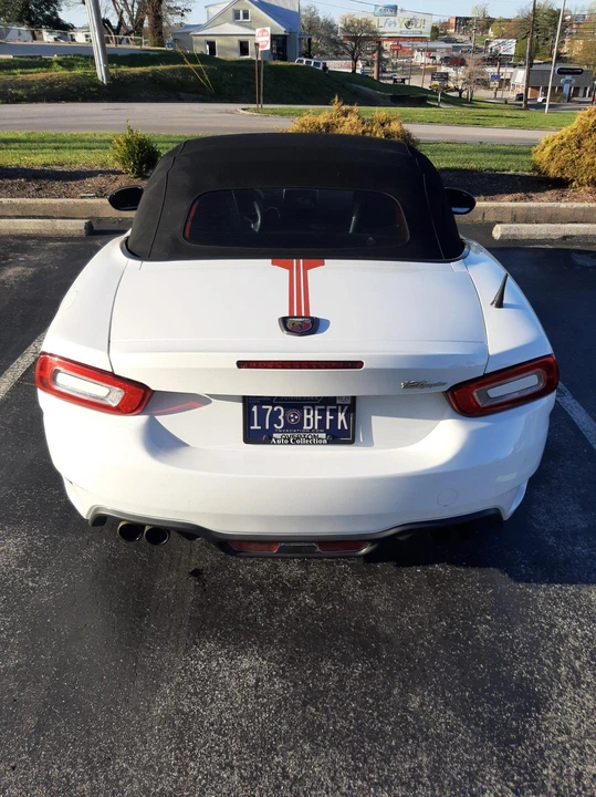 2017 Fiat 124 Spider - Image 25 of 31