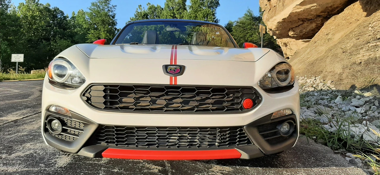2017 Fiat 124 Spider - Image 9 of 31