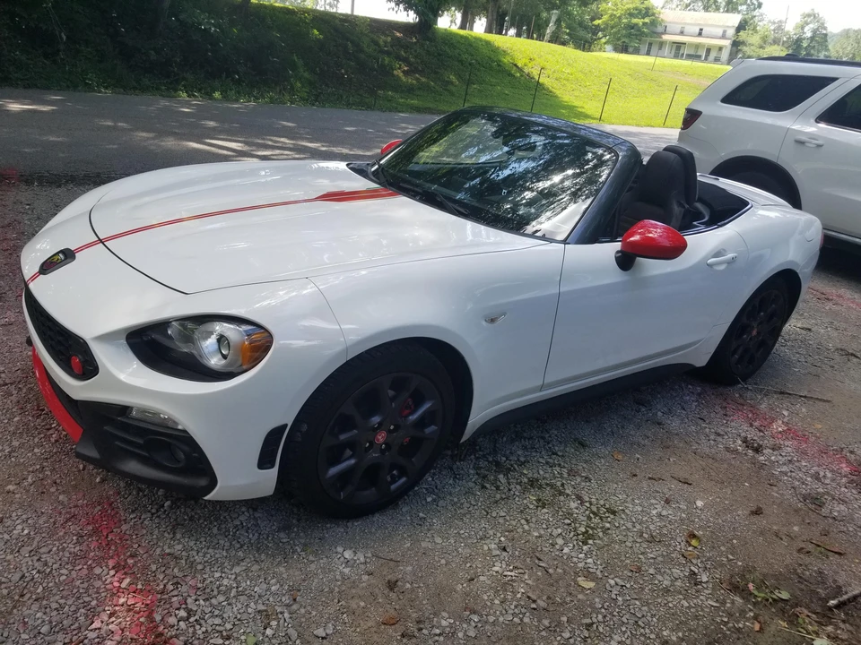 2017 Fiat 124 Spider - Image 15 of 31
