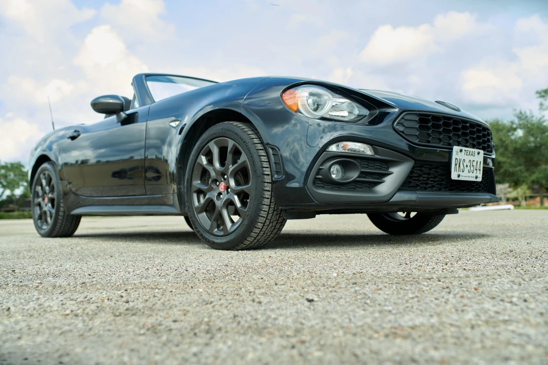 2017 Fiat 124 Spider - Image 15 of 31