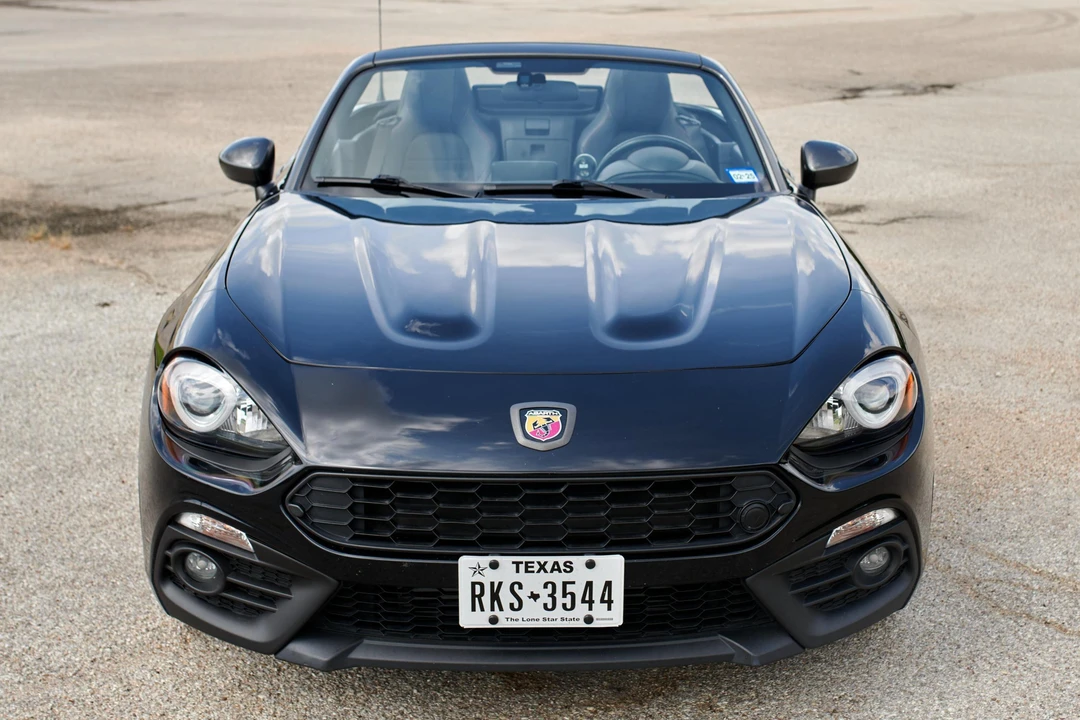 2017 Fiat 124 Spider - Image 2 of 31