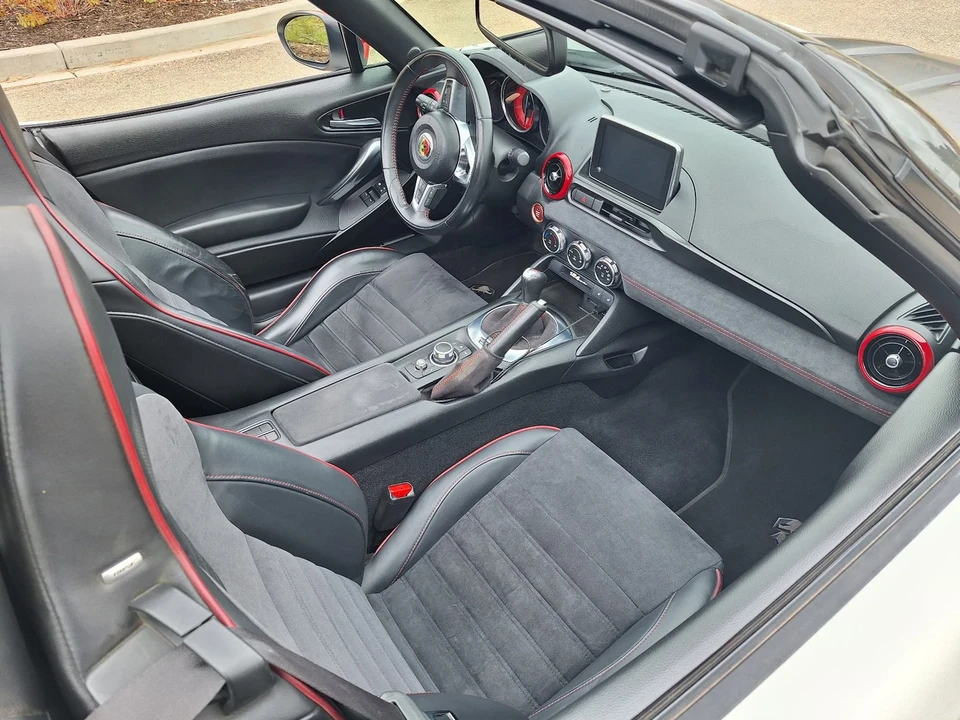 2017 Fiat 124 Spider - Image 6 of 20