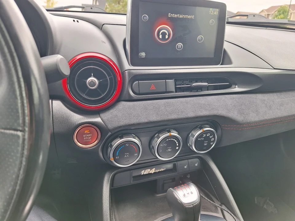 2017 Fiat 124 Spider - Image 10 of 20