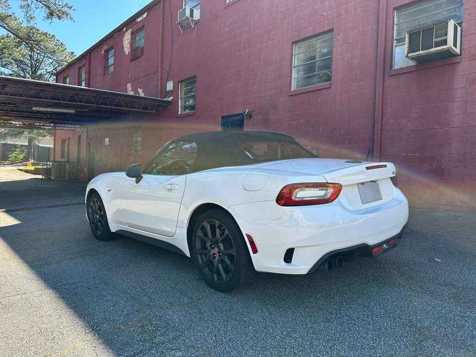 2017 Fiat 124 Spider - Image 16 of 31