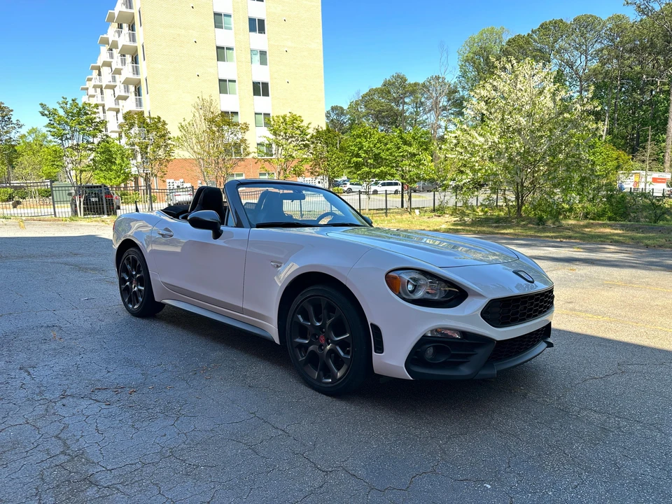 2017 Fiat 124 Spider - Image 11 of 31
