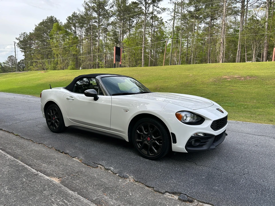 2017 Fiat 124 Spider - Image 20 of 31