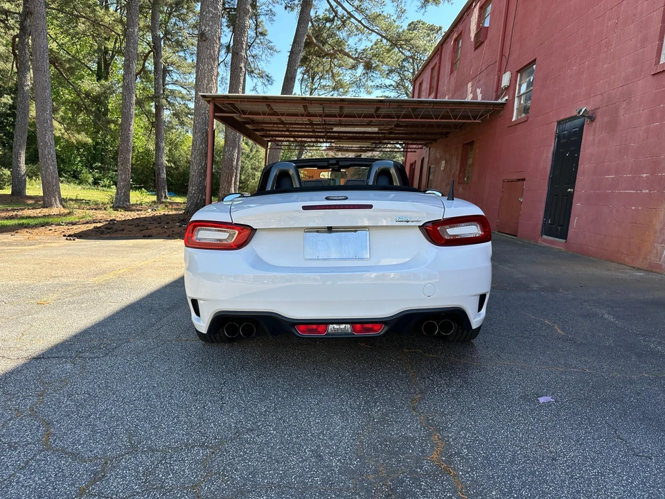 2017 Fiat 124 Spider - Image 9 of 31
