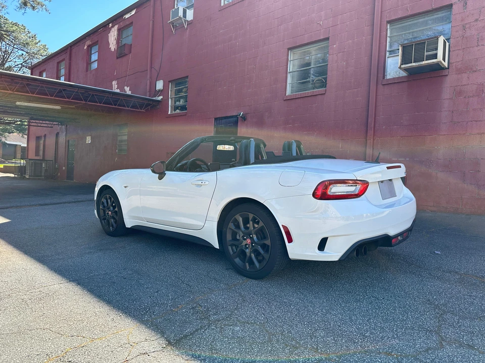 2017 Fiat 124 Spider - Image 8 of 31