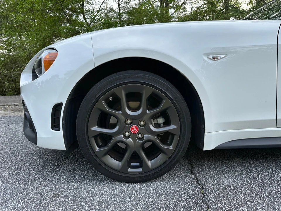 2017 Fiat 124 Spider - Image 29 of 31