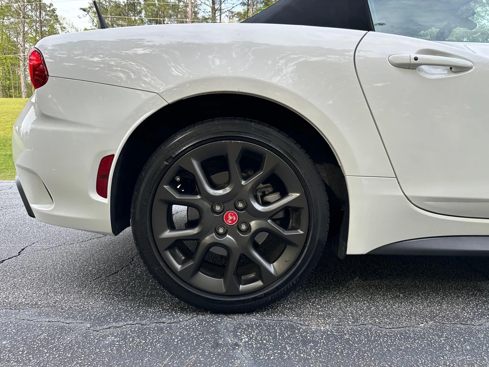 2017 Fiat 124 Spider - Image 31 of 31