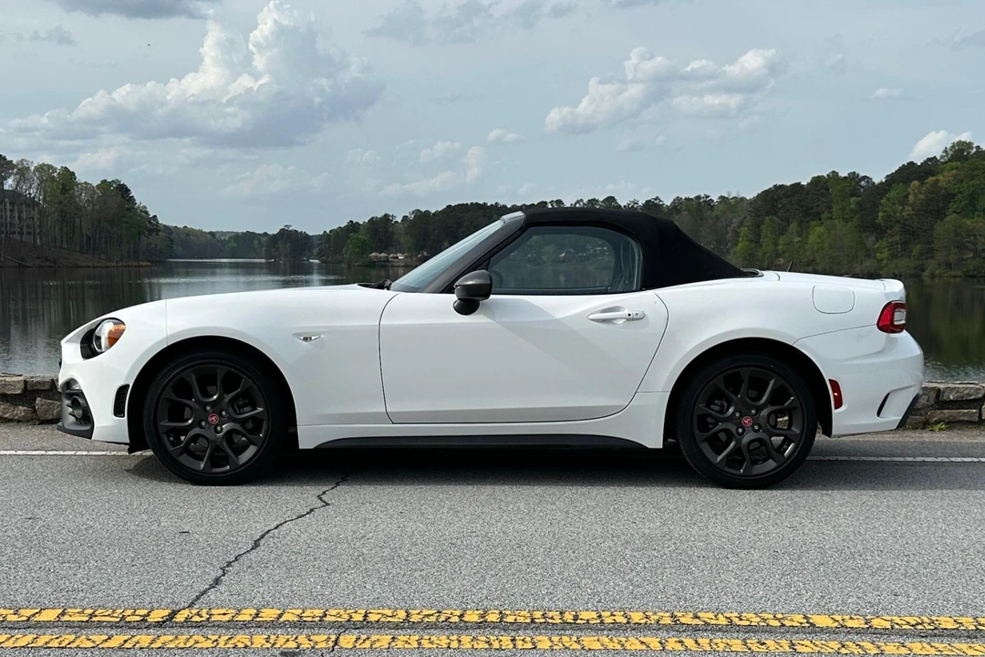2017 Fiat 124 Spider - Image 3 of 31