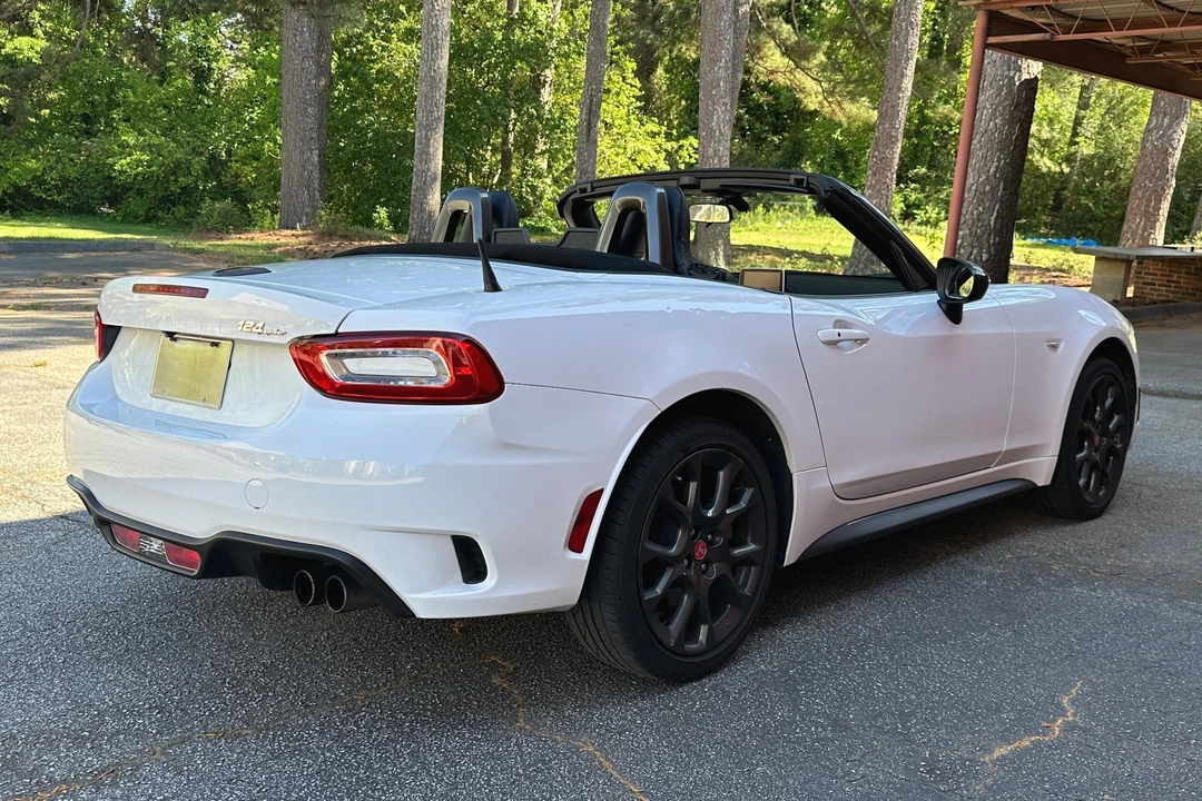 2017 Fiat 124 Spider - Image 4 of 31