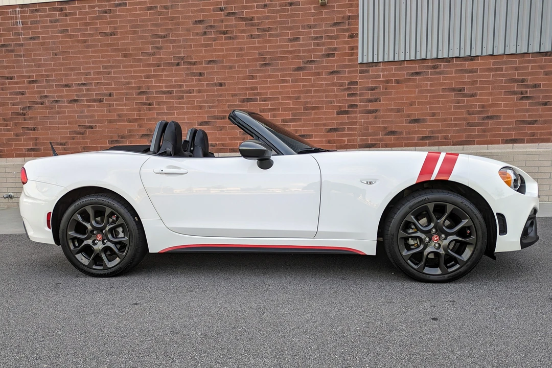 2017 Fiat 124 Spider - Image 3 of 31