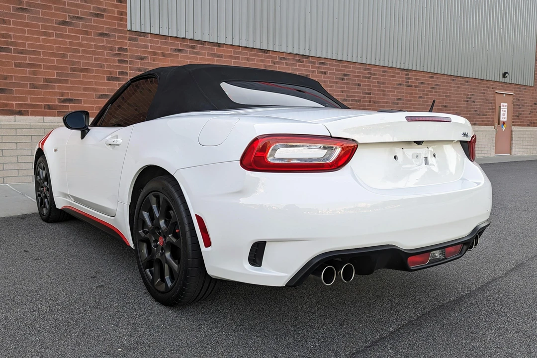 2017 Fiat 124 Spider - Image 18 of 31
