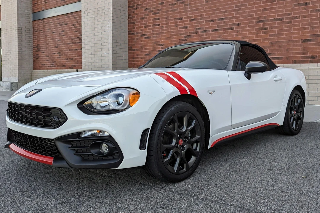 2017 Fiat 124 Spider - Image 12 of 31