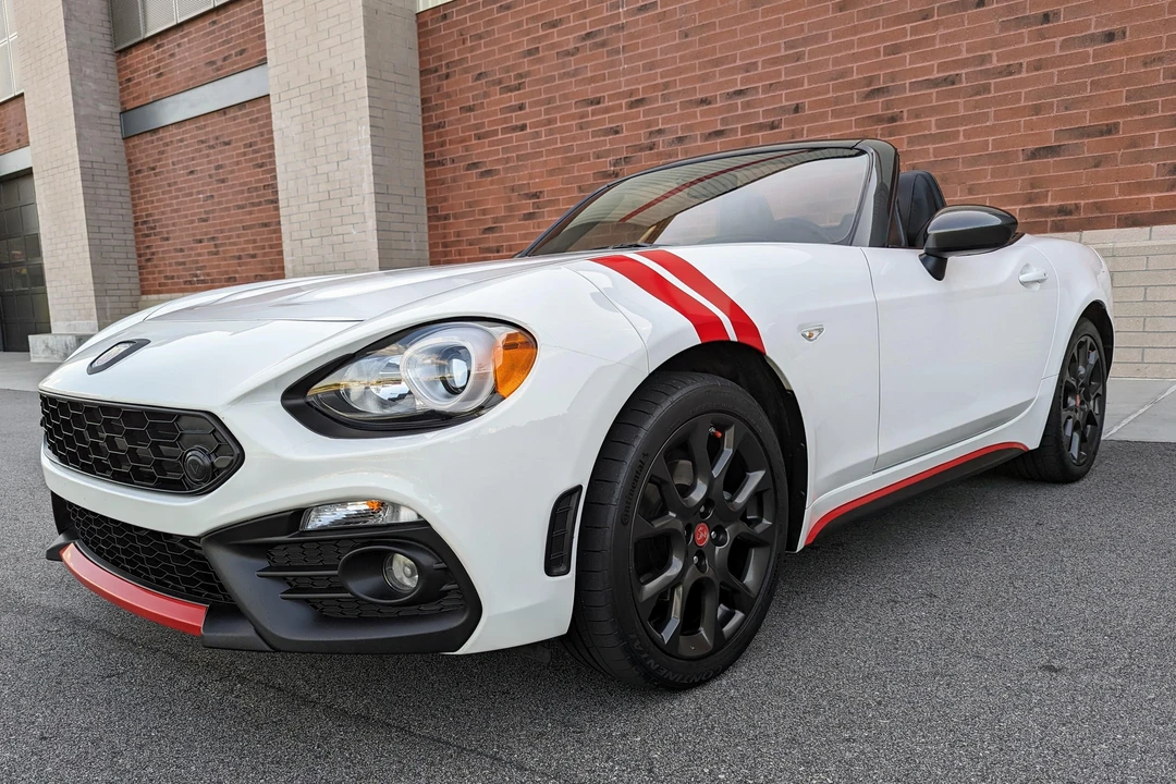 2017 Fiat 124 Spider - Image 10 of 31