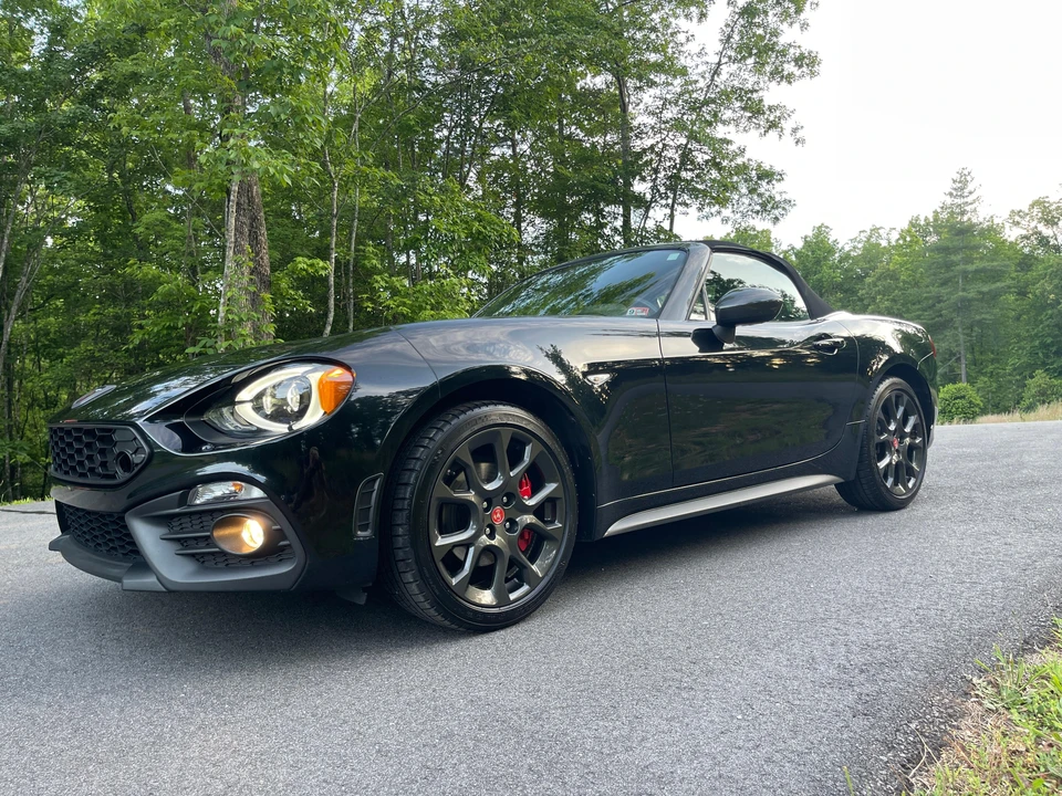 2017 Fiat 124 Spider - Image 13 of 31