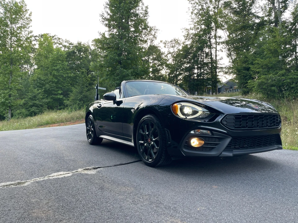 2017 Fiat 124 Spider - Image 12 of 31