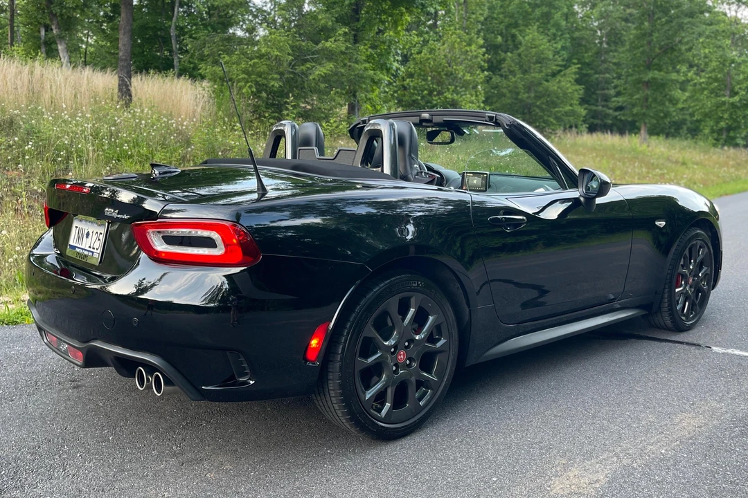2017 Fiat 124 Spider - Image 4 of 31