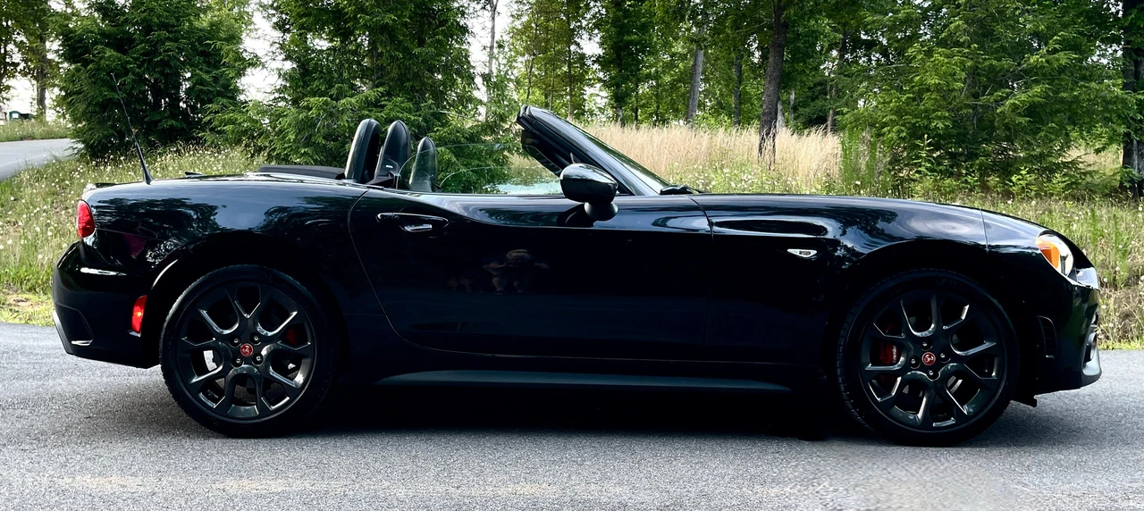 2017 Fiat 124 Spider - Image 11 of 31