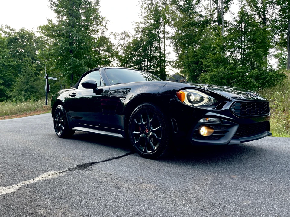 2017 Fiat 124 Spider - Image 25 of 31