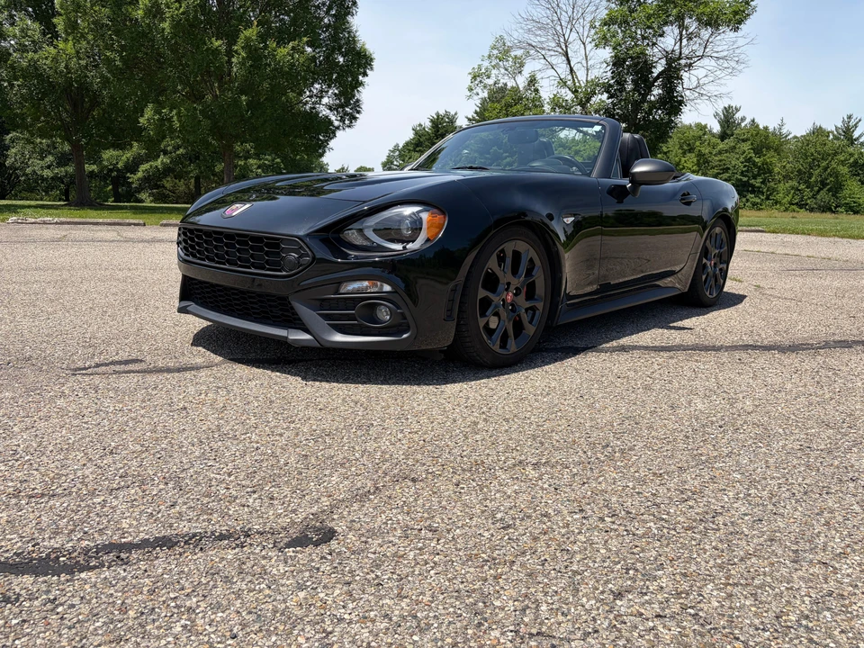 2017 Fiat 124 Spider - Image 7 of 31