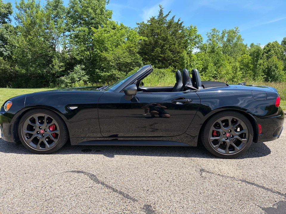 2017 Fiat 124 Spider - Image 8 of 31