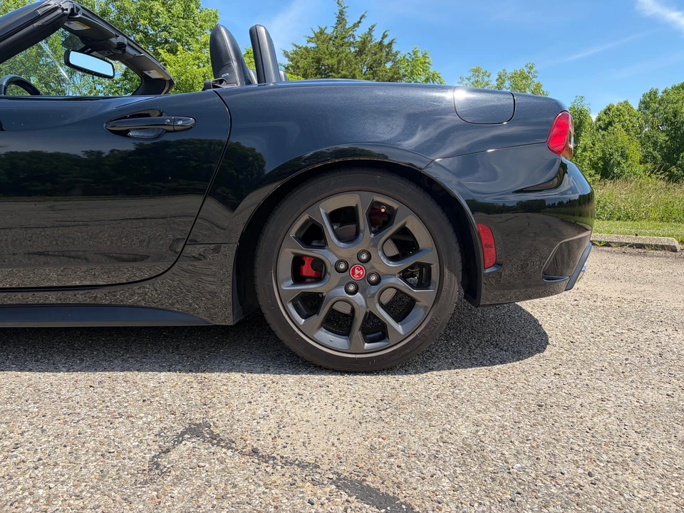 2017 Fiat 124 Spider - Image 22 of 31