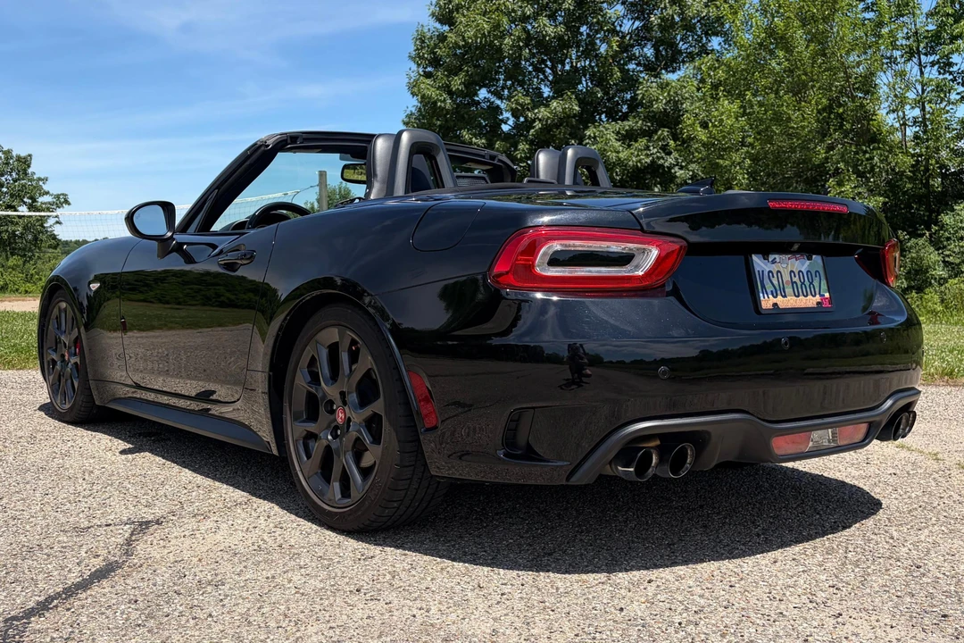 2017 Fiat 124 Spider - Image 4 of 31