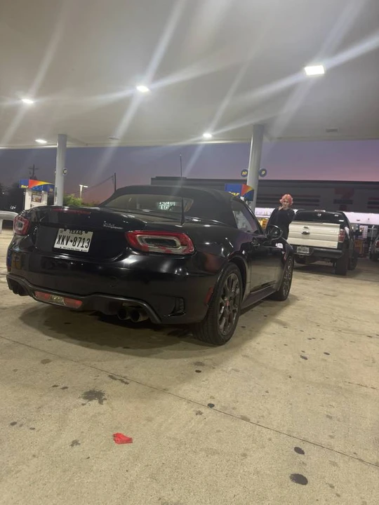 2017 Fiat 124 Spider - Image 3 of 19