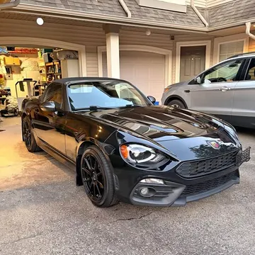 2017 Fiat 124 Spider Abarth