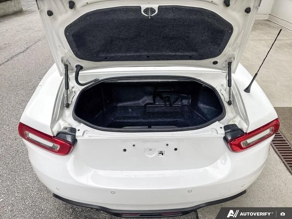 2017 Fiat 124 Spider - Image 16 of 17