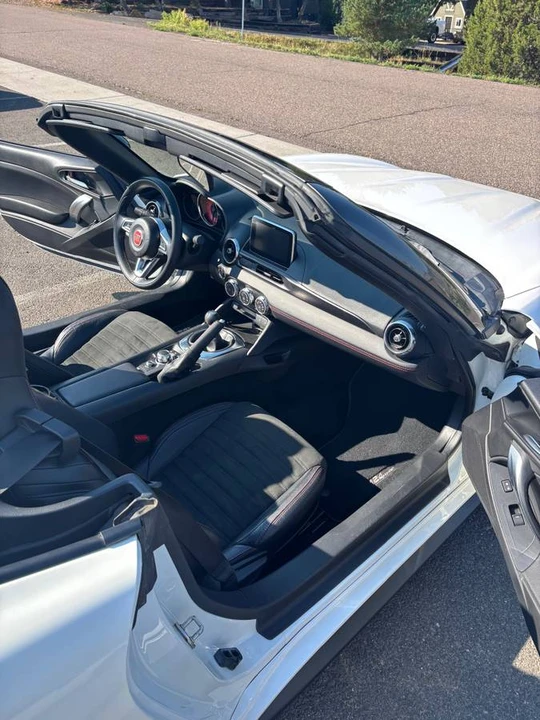 2017 Fiat 124 Spider - Image 13 of 19