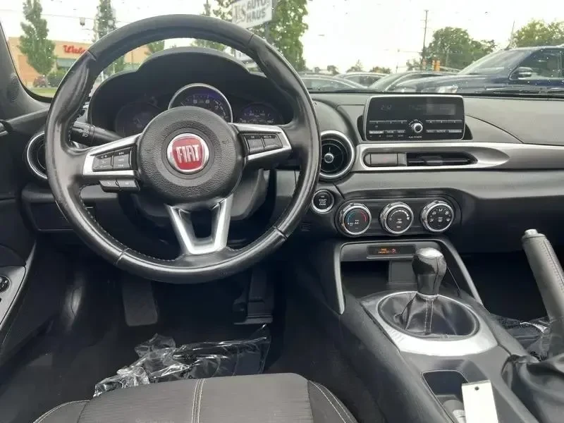 2017 Fiat 124 Spider - Image 10 of 20